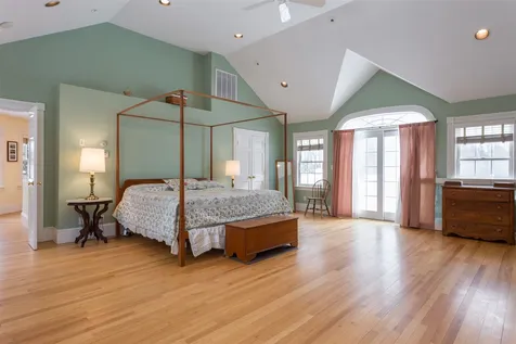 305 Middle Road Brentwood NH 03833