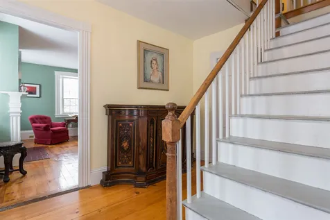 305 Middle Road Brentwood NH 03833