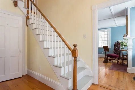 305 Middle Road Brentwood NH 03833
