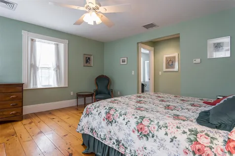305 Middle Road Brentwood NH 03833