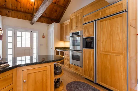 305 Middle Road Brentwood NH 03833