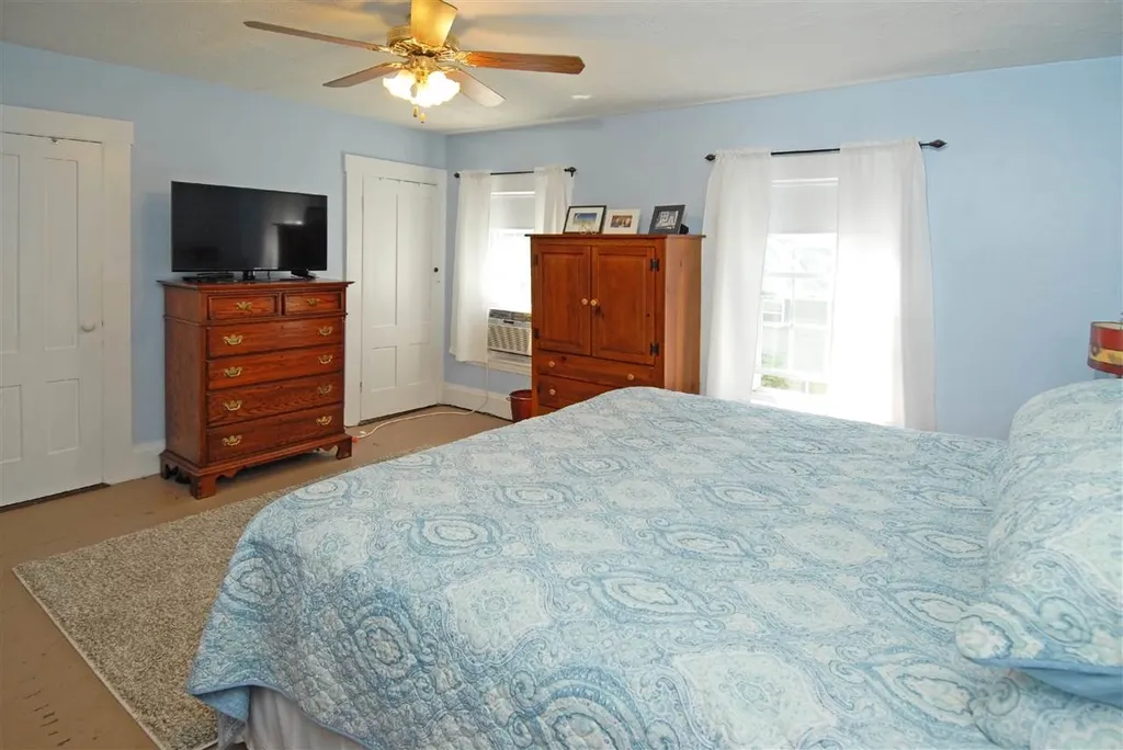 19 Jones Avenue Kittery ME 03904