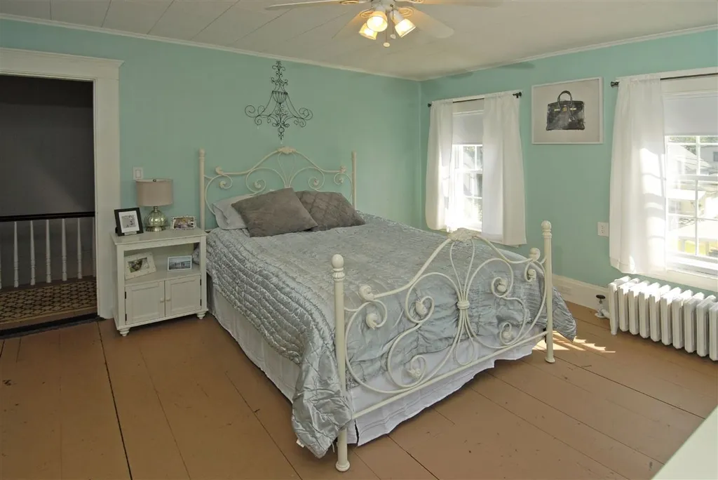 19 Jones Avenue Kittery ME 03904