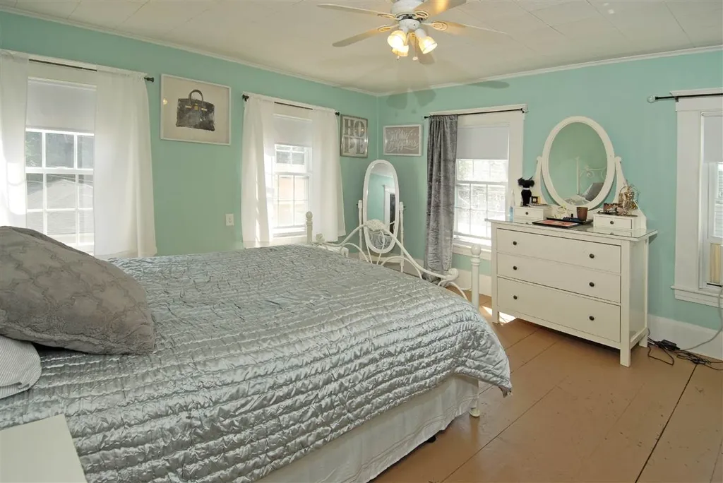 19 Jones Avenue Kittery ME 03904