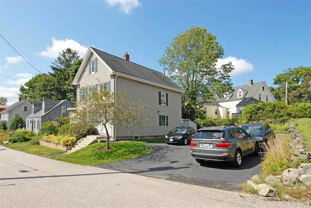 19 Jones Avenue Kittery ME 03904