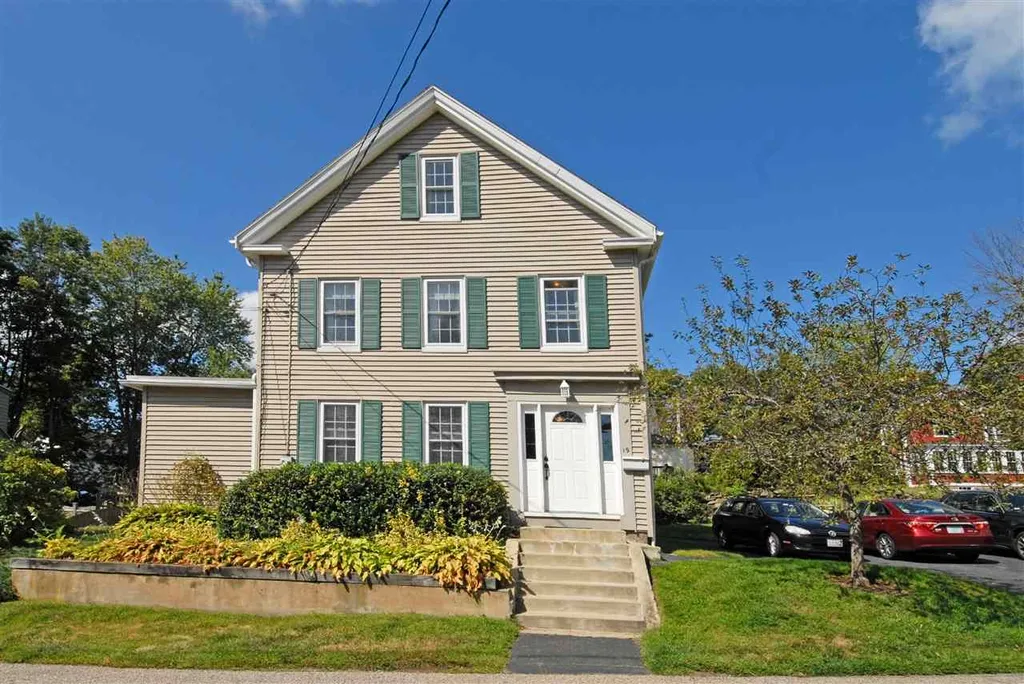 19 Jones Avenue Kittery ME 03904