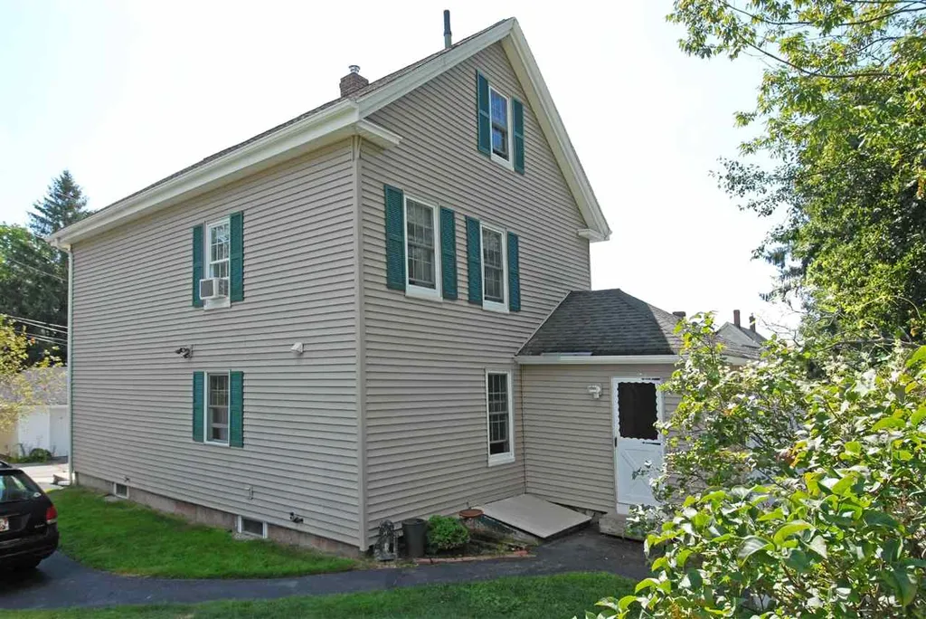 19 Jones Avenue Kittery ME 03904