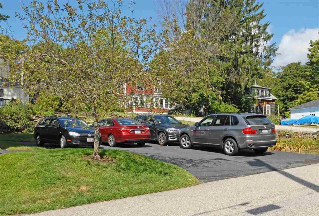 19 Jones Avenue Kittery ME 03904