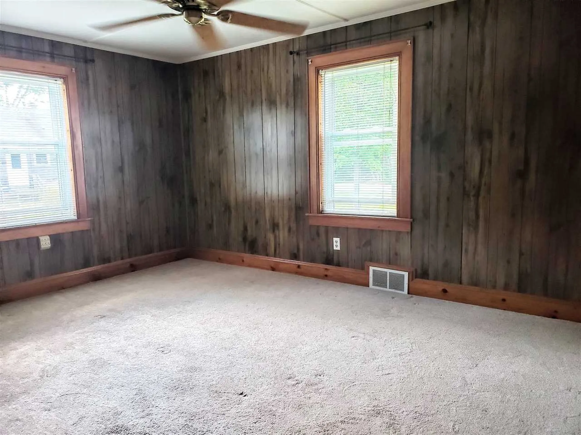 16 Roy Street Concord NH 03301