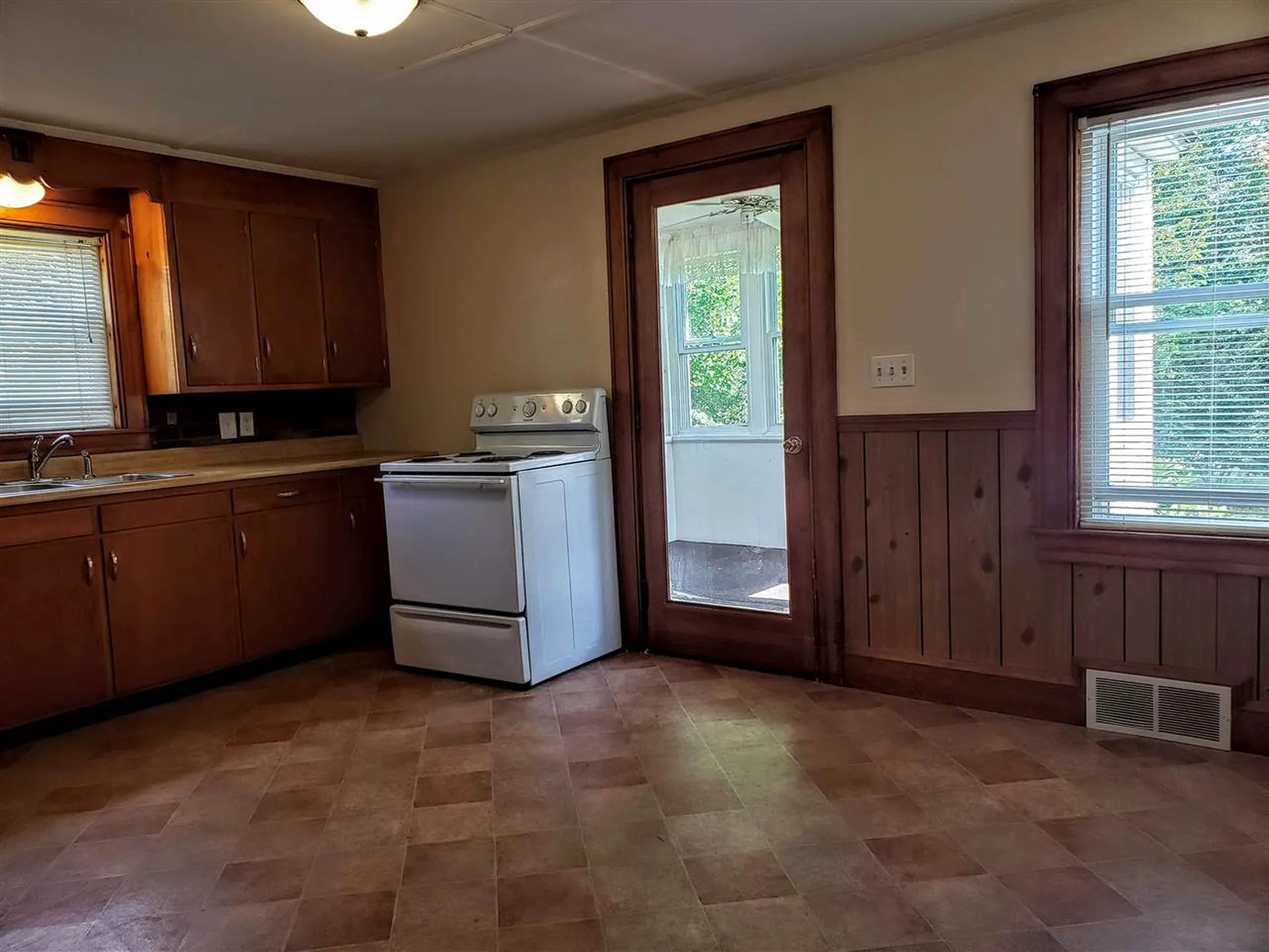 16 Roy Street Concord NH 03301