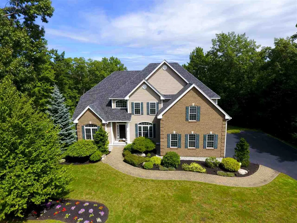8 Northview Terrace Hooksett NH 03106