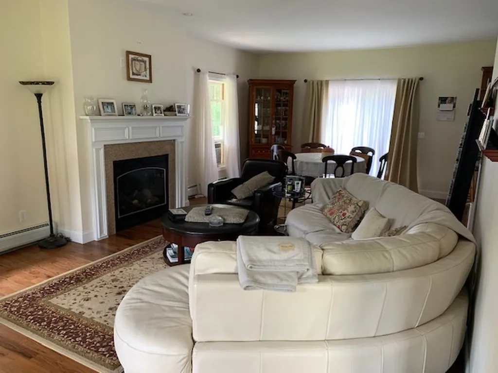 13 Giles Road East Kingston NH 03827