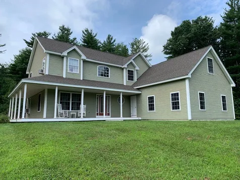13 Giles Road East Kingston NH 03827