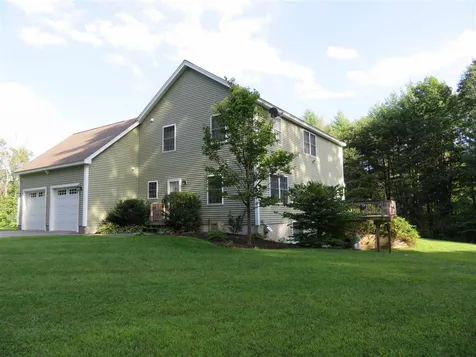 13 Giles Road East Kingston NH 03827