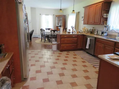 13 Giles Road East Kingston NH 03827