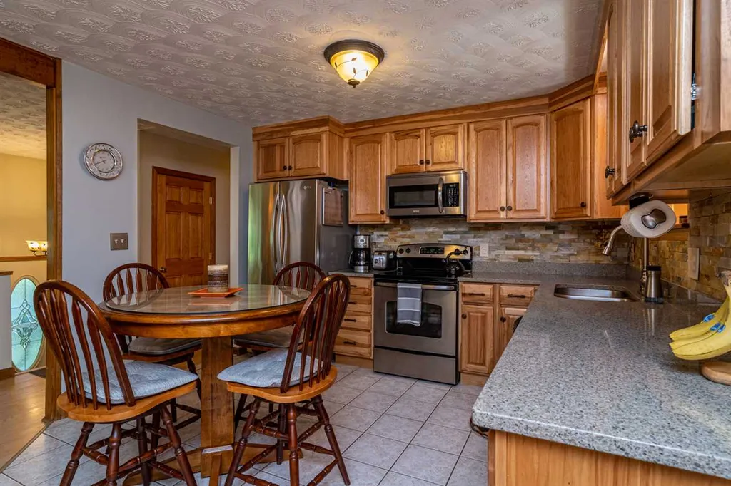 49 North Road Sandown NH 03873