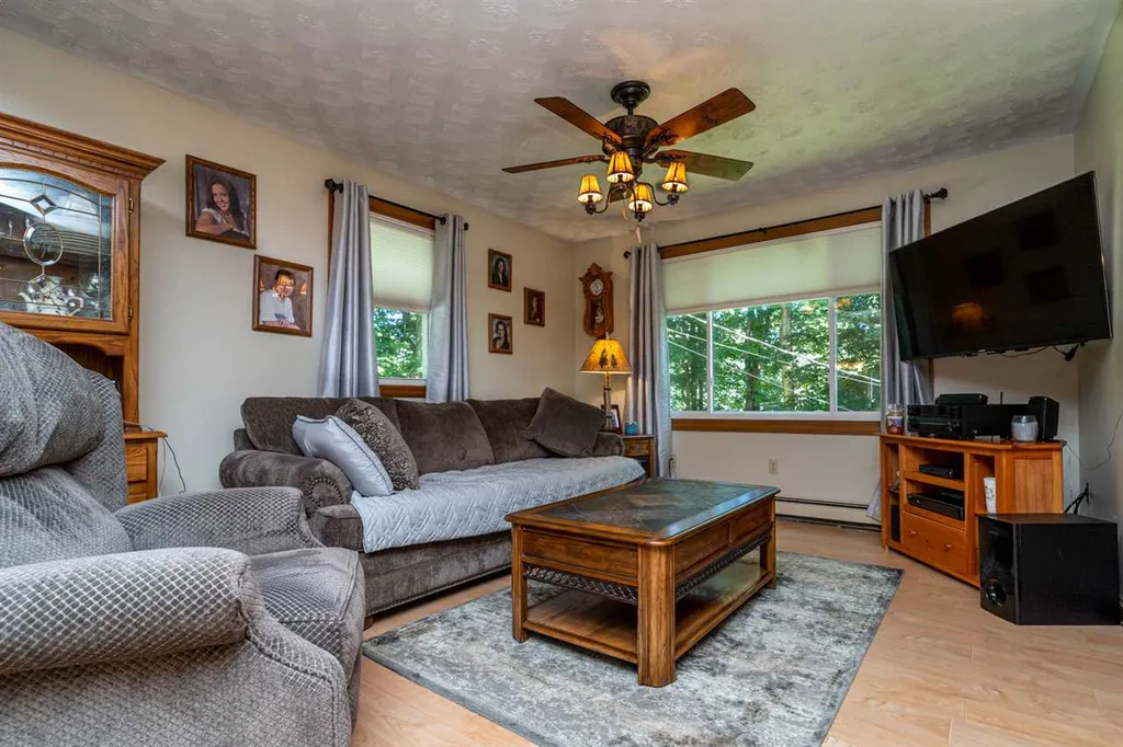49 North Road Sandown NH 03873