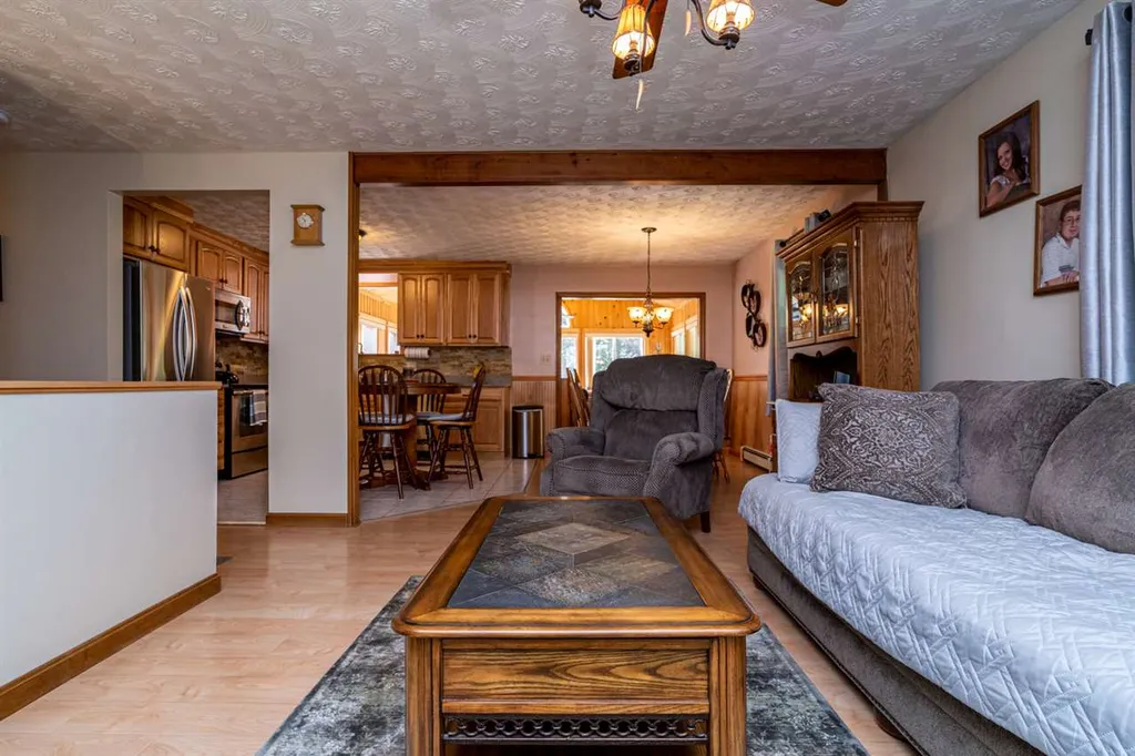 49 North Road Sandown NH 03873
