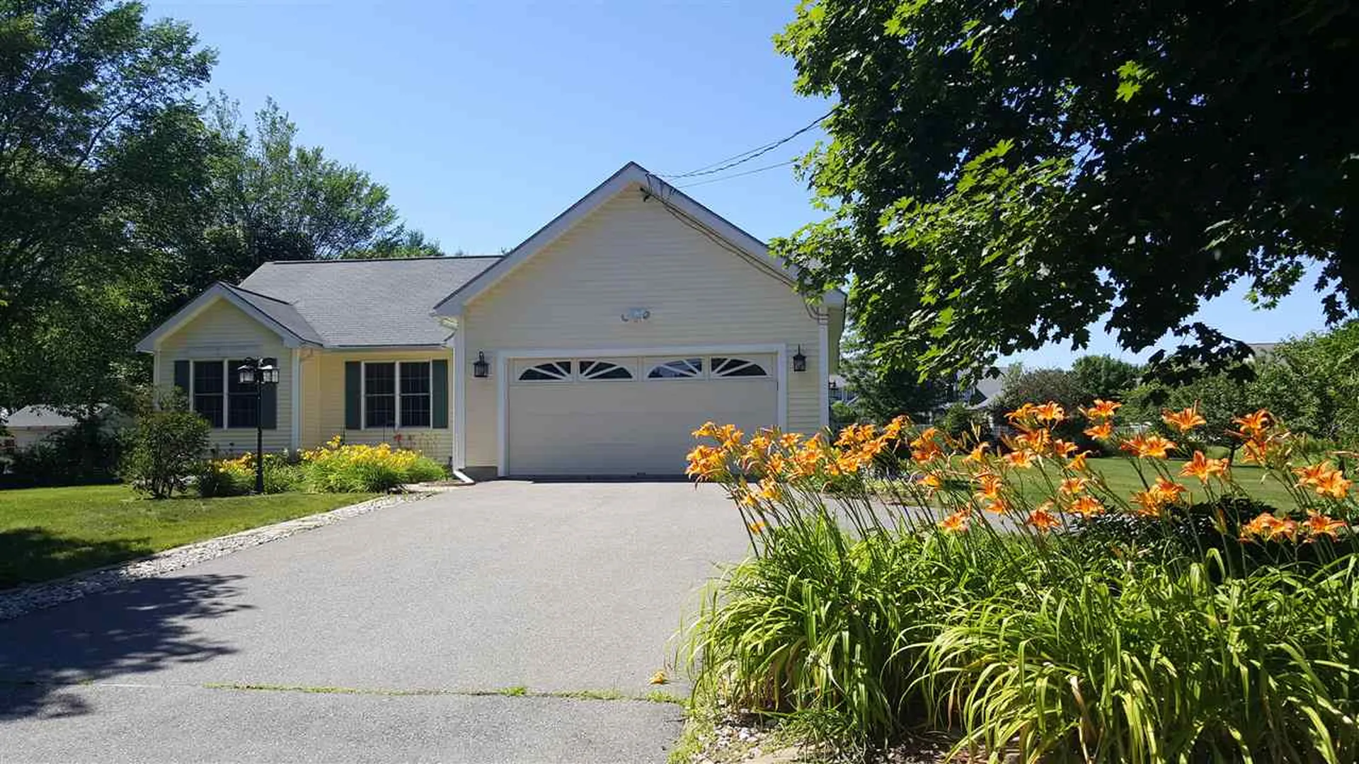 208 Dearborn Road Pembroke NH 03275