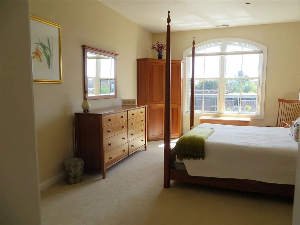 52 Main Street Nashua NH 03064