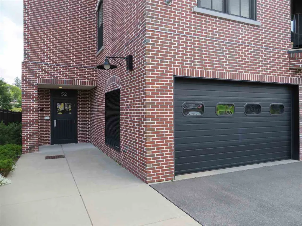 52 Main Street Nashua NH 03064
