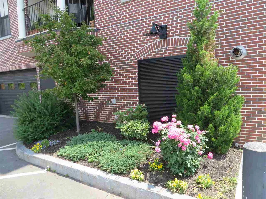 52 Main Street Nashua NH 03064