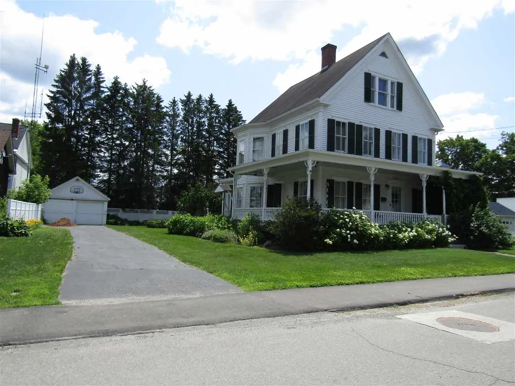 24 Monadnock Street, Colebrook NH Real Estate Listing MLS 4774405