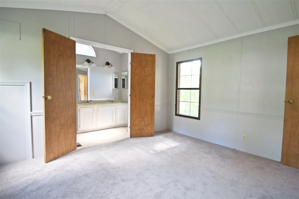 16 North Fuchsia Drive Rochester NH 03867