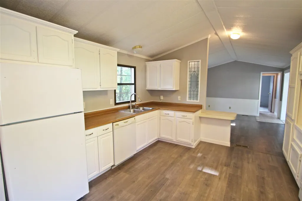 16 North Fuchsia Drive Rochester NH 03867
