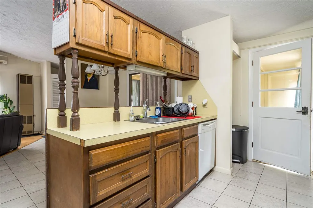1 Johns Drive Hooksett NH 03106