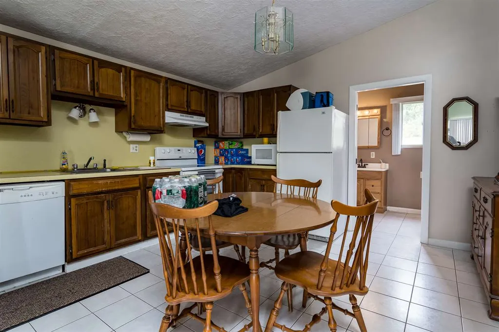 1 Johns Drive Hooksett NH 03106
