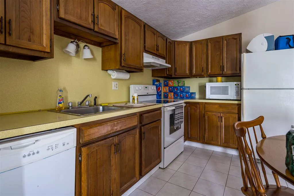 1 Johns Drive Hooksett NH 03106