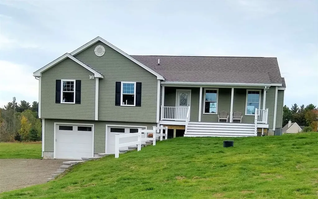 60 Tenney Road Sandown NH 03873