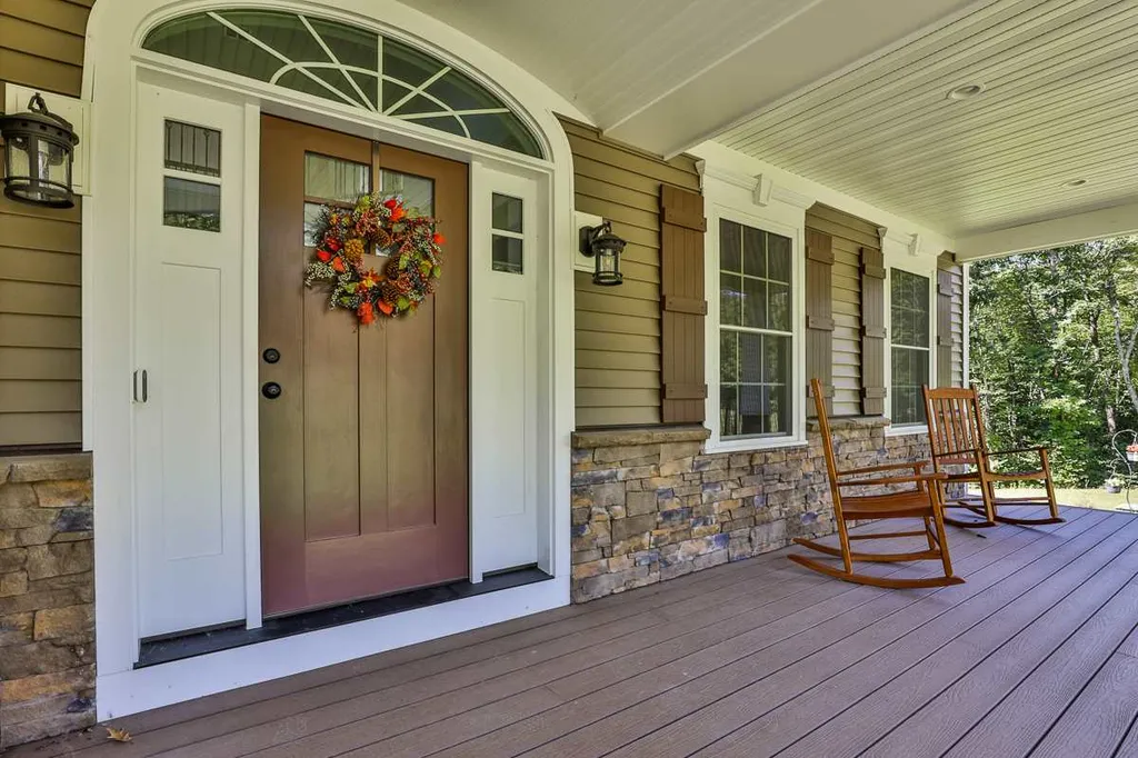 2 Floral Street Windham NH 03087