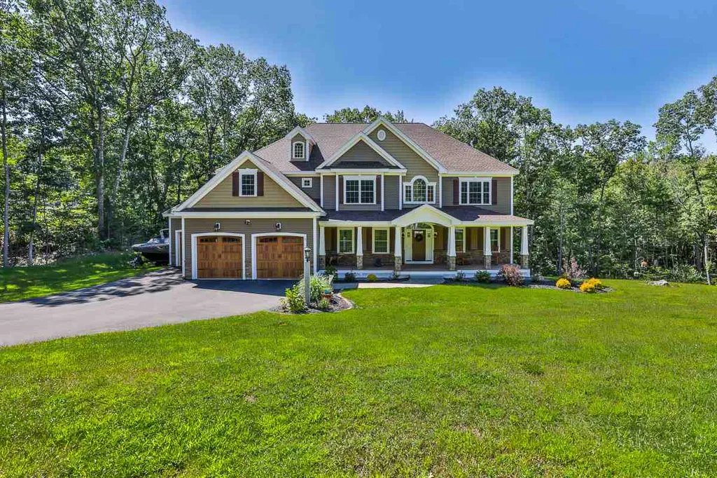 2 Floral Street Windham NH 03087