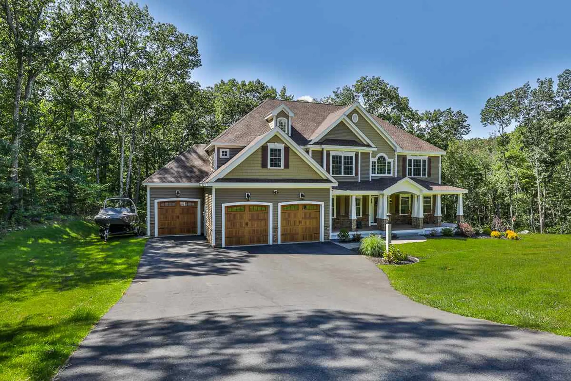 2 Floral Street Windham NH 03087