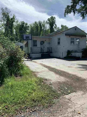 16 Longmeadow Drive Concord NH 03301