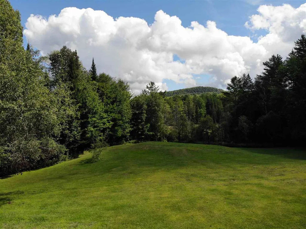 161 Old Post Road Bradford VT 05033