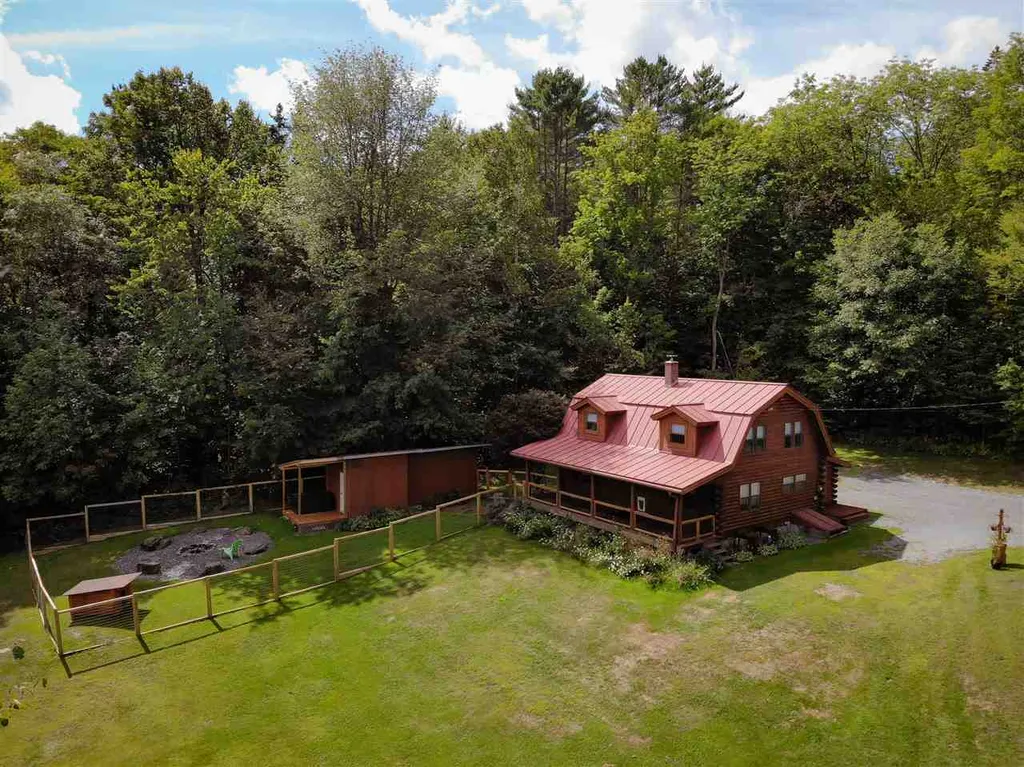 161 Old Post Road Bradford VT 05033
