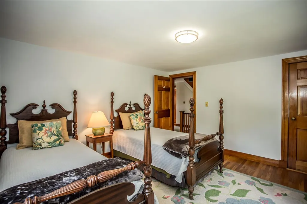 279 Mountain Road Jaffrey NH 03452