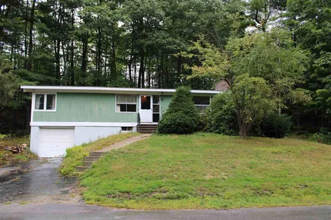 4 Windsor Terrace Hillsborough NH 03244