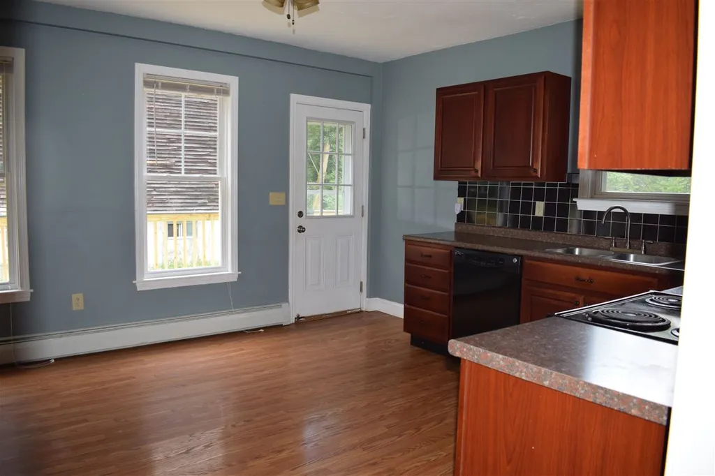 23 Western Avenue Rochester NH 03867