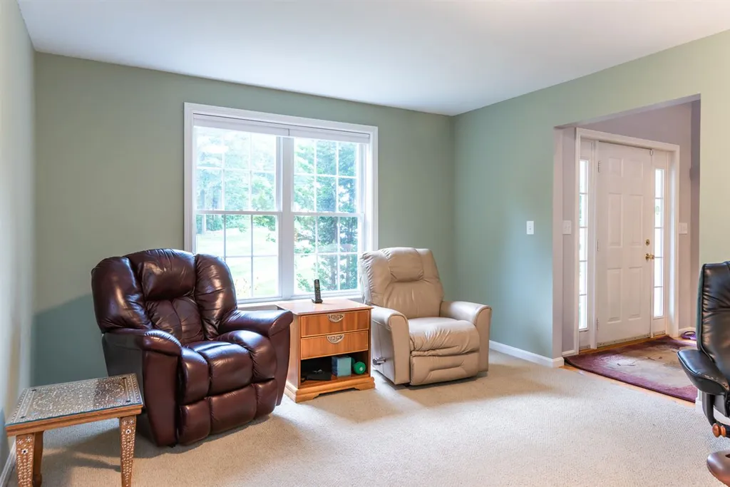 14 Abbey Road Merrimack NH 03054