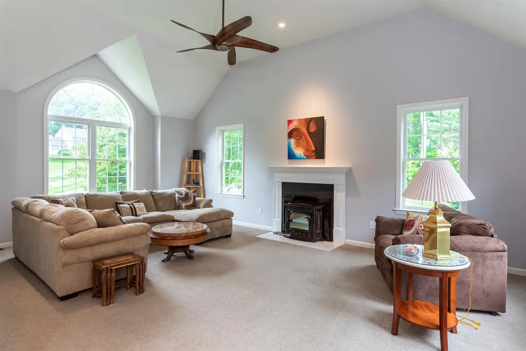 14 Abbey Road Merrimack NH 03054