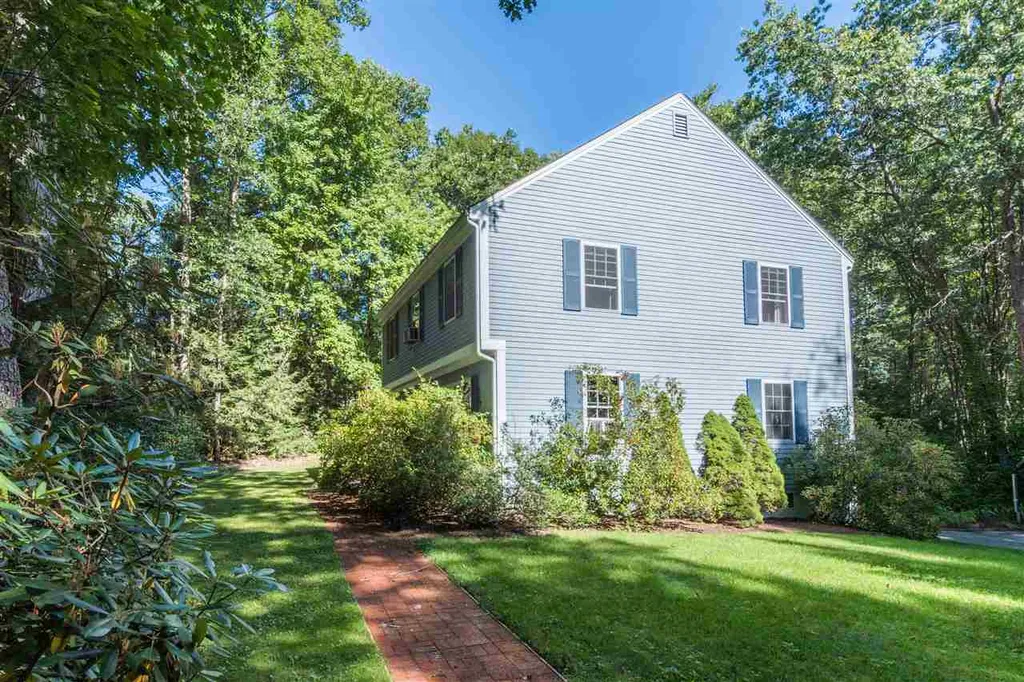 28 Corduroy Road Amherst NH 03031