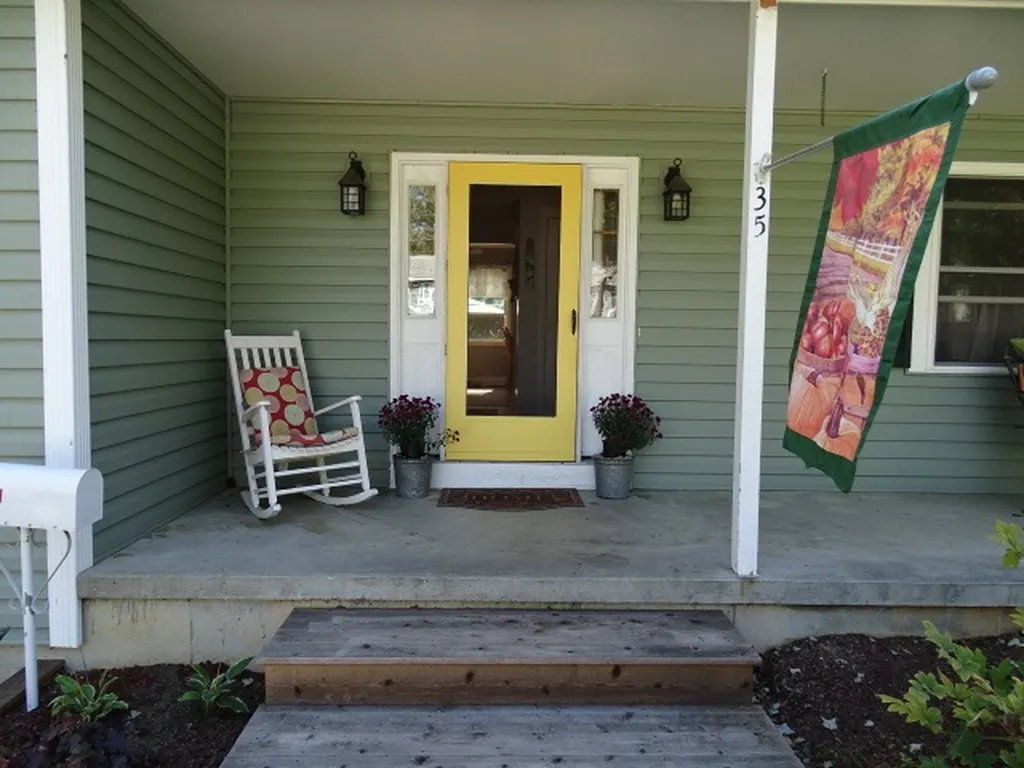 35 Greenwood Avenue Essex VT 05452