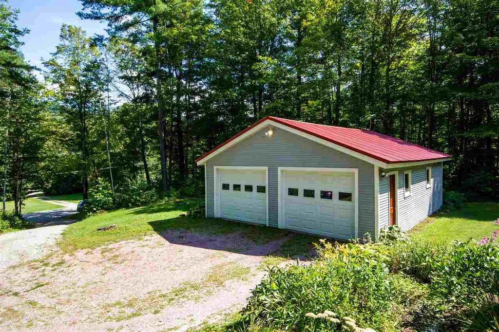 1971 North Road Hinesburg VT 05461