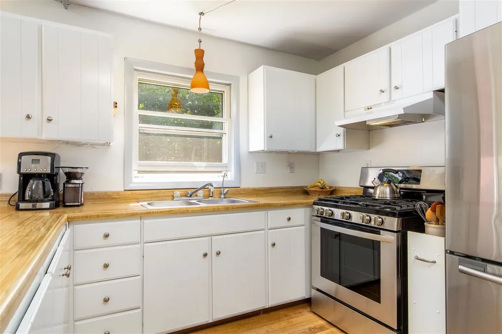 1971 North Road Hinesburg VT 05461