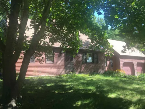 6 Old Mill Pond Road Henniker NH 03242
