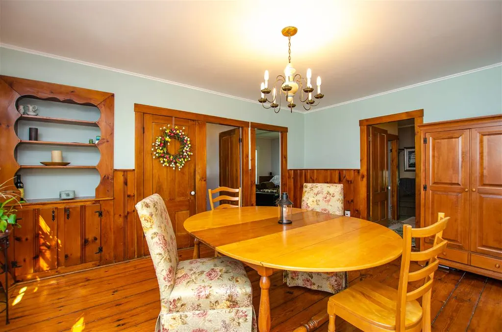 8 Mount Vernon Street Farmington NH 03835